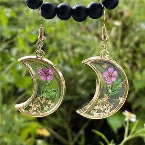 Pressed Flower Resin Moon Dangle Earrings Gold